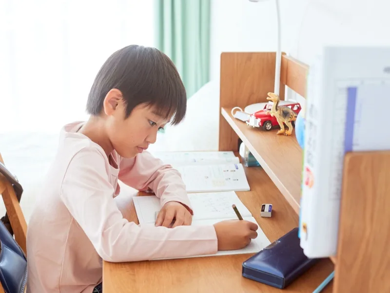 Therapist assessing Pediatric Dysgraphia in Lake Charles